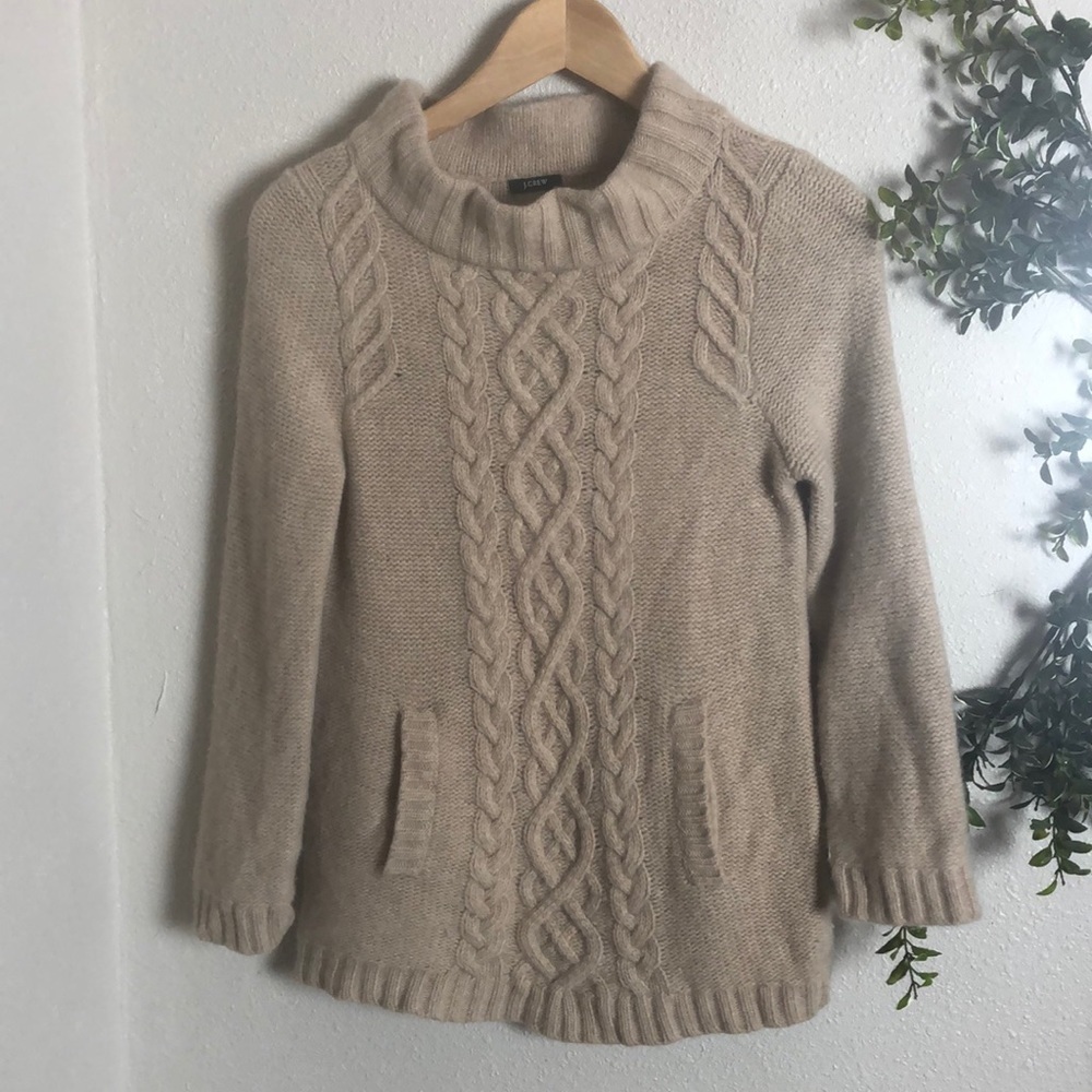 J CREW chunky sweater in light brown